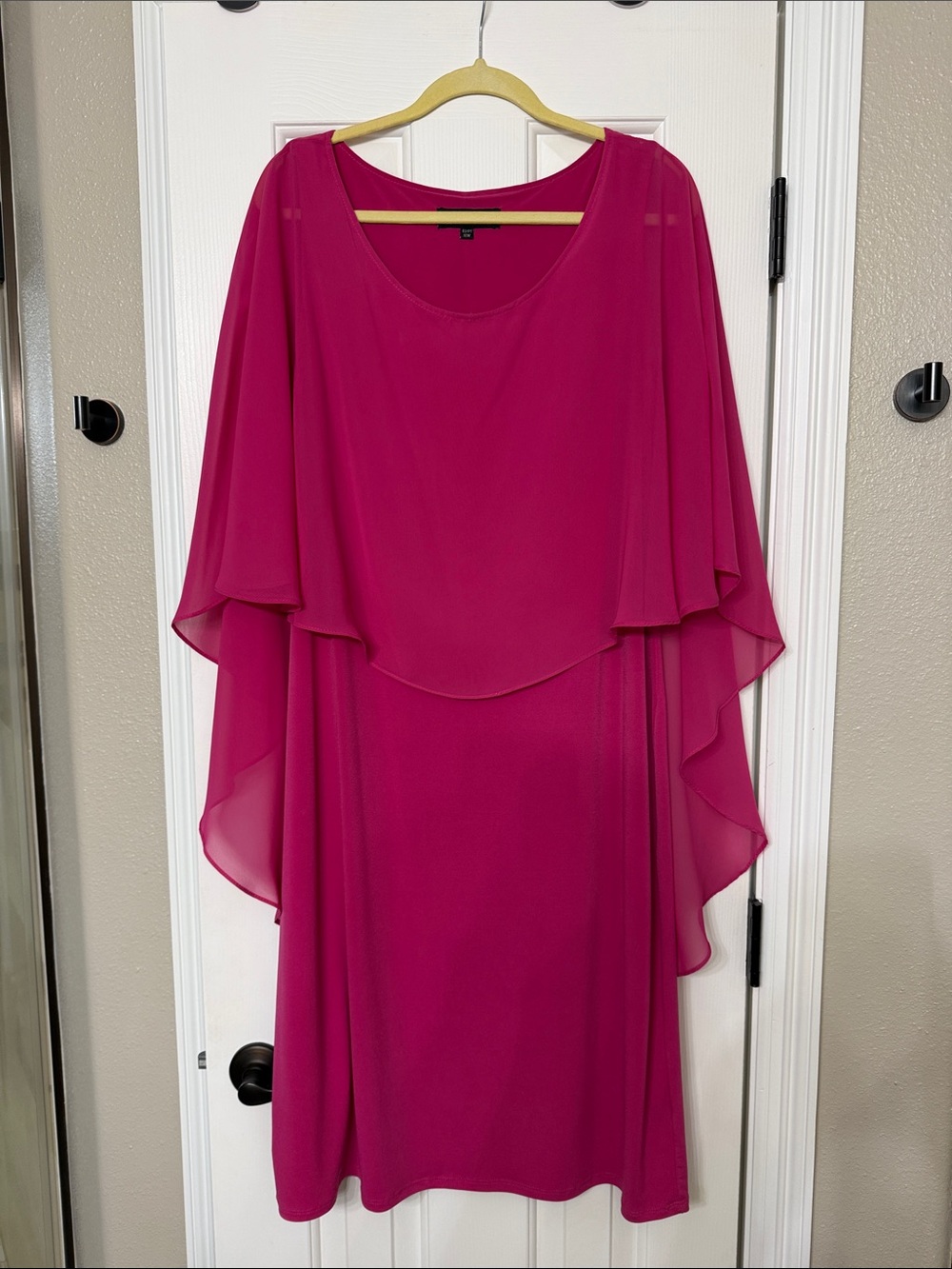 Glamour Fuchsia Draped Cape Sleeve Midi Dress